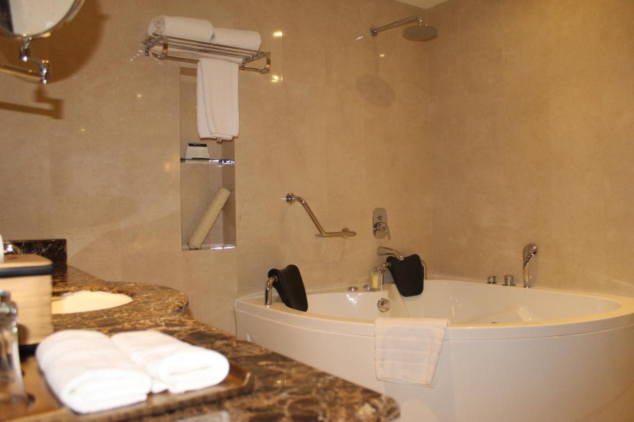 Swiss In Tabuk Hotel Zewnętrze zdjęcie